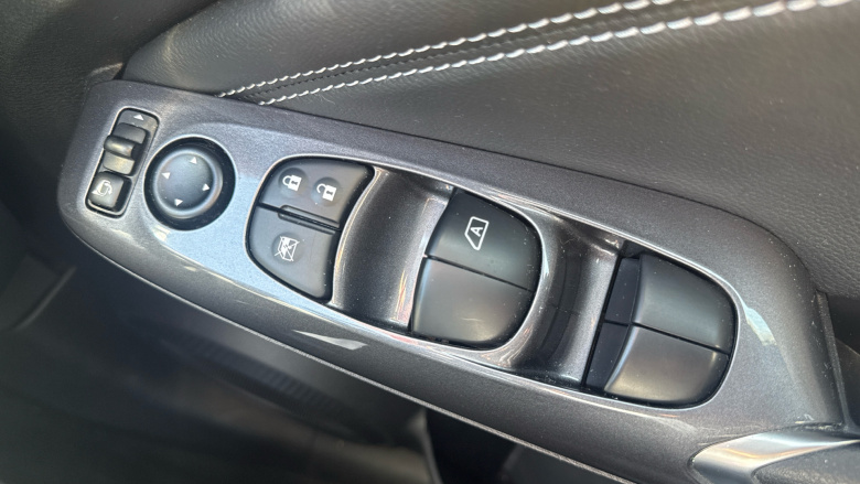 Nissan Juke 1.6 Hybrid N-Connecta 5dr Auto Hybrid Hatchback